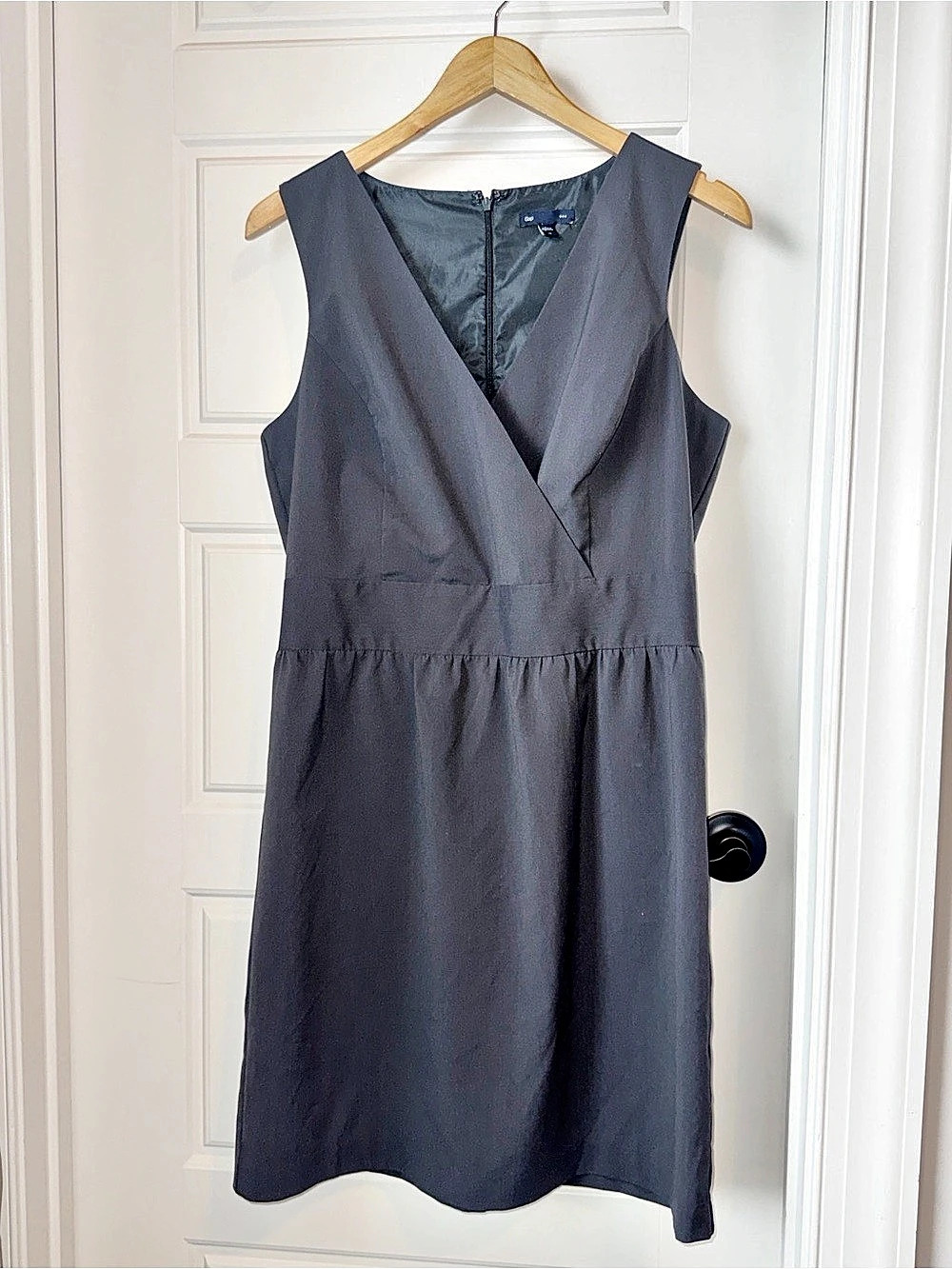 Gap Gray Mid V Neck Dress Size 12